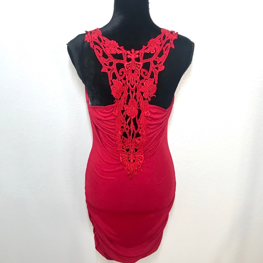 LACE BACK DRESS - Picture 2 of 10